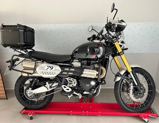 TRIUMPH BONNEVILLE SCRAMBLER 1200 XE TRIUMPH BONNEVILLE SCRAMBLER 1200 XE